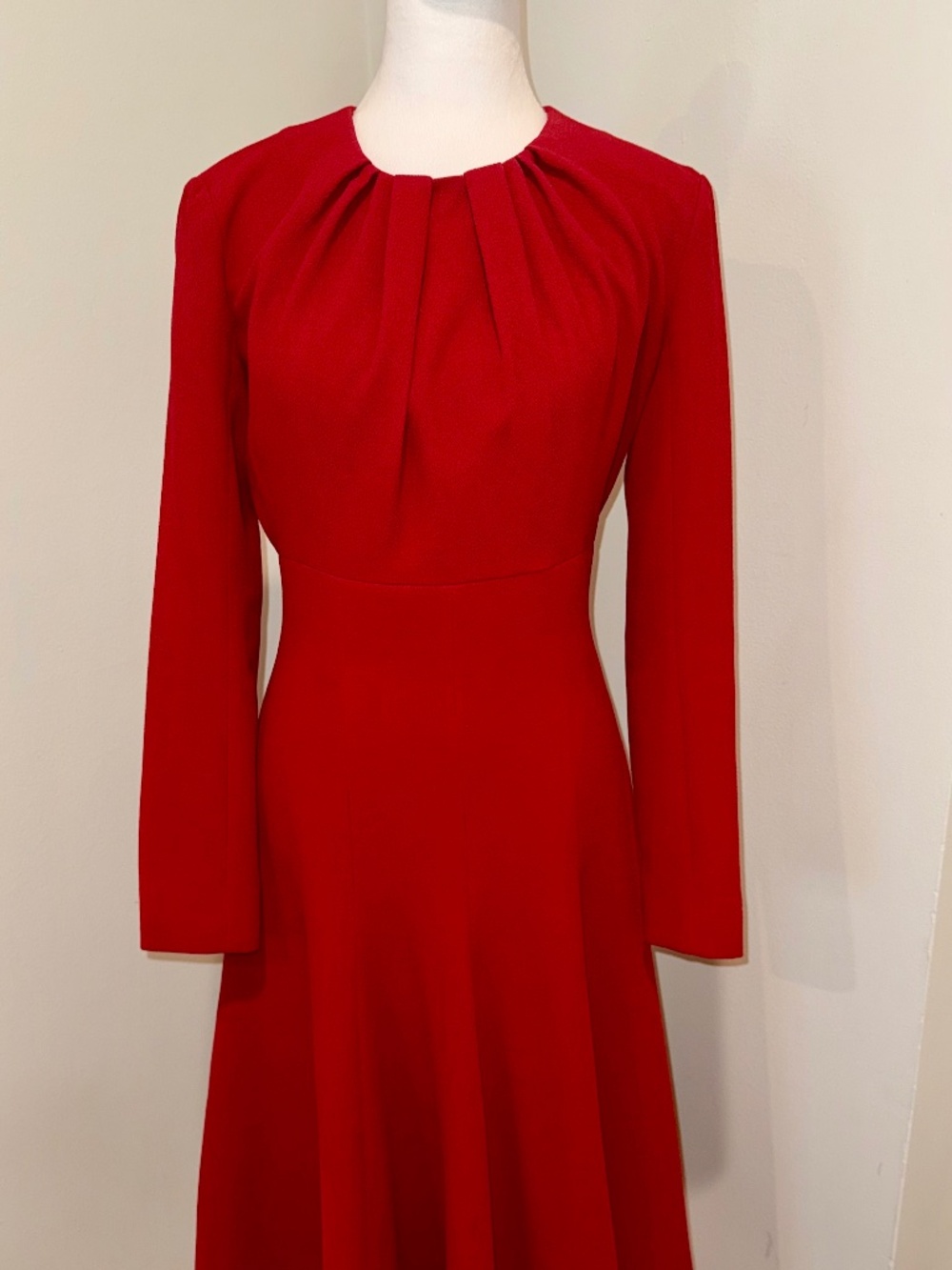 Elegant Emilia Wickstead Belgium Pleated Red Crêpe Midi Dress $2055